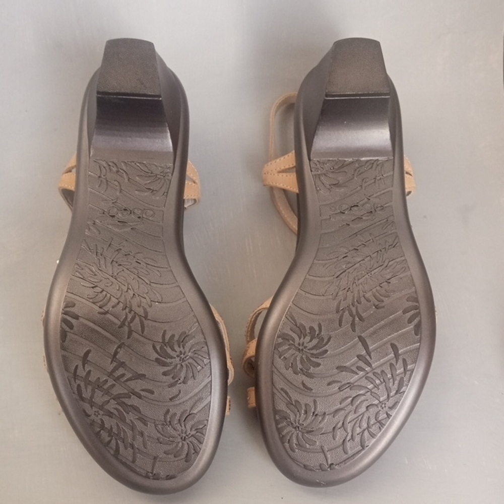 Abeo Women's Tan Strappy Rhinestone Sandals, Size 8 - Picture 10 of 11